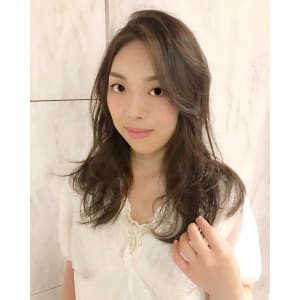 大人気！　赤みを極力抑えた”ナチュラルアッシュブラウン”☆