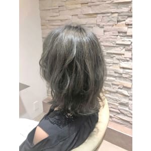 透明感抜群の”グレージュカラー”♪