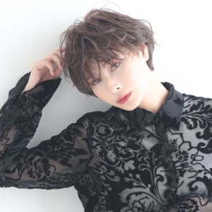 ショートボブ×ハイレイヤー×パーマ