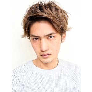 前髪あげの爽やかショートミディアム