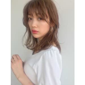 モテウルフレイヤーセミミディ　６