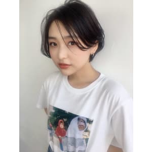 大人ナチュラル丸みのあるショートボブ　８