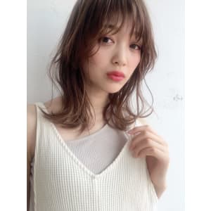 大人フェミニンウルフレイヤーセミロング　９