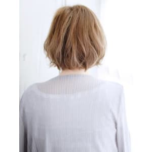 細かいトップカールのバルーンボブ - hair make nalu 荻窪西口 すずらん通り店【ヘアメイク ナル オギクボニシグチテン スズランドオリテン】掲載中
