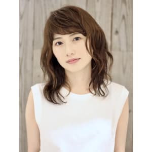 簡単スタイリングのエアリーパーマ