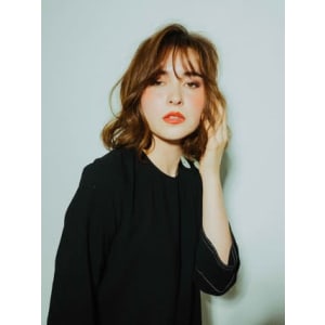 ミディアムパーマスタイル