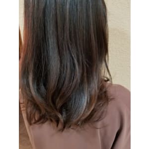 ロング×ブリーチなしのバレイヤージュ
