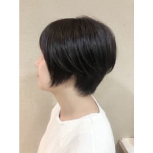 ショートボブ
