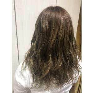 ハイライトカラー☆グリーン【見附】【長岡】 - Accueillir Pur hair【アクイール ピュール ヘア】掲載中