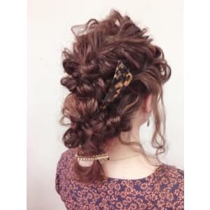 個性派編み込みアレンジ - EMU international 春日部本店【エムインターナショナル】掲載中