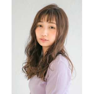大人可愛いカールスタイル