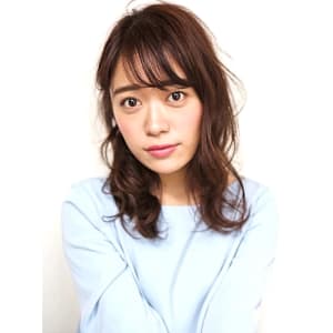 簡単くせ毛のセミロングスタイル
