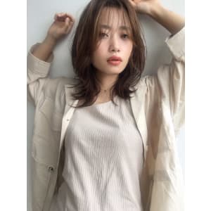 「鎌倉スタイル」くびれウルフエアリーセミミディ１８