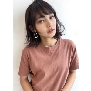 切りっぱなしボブ くびれレイヤーM300