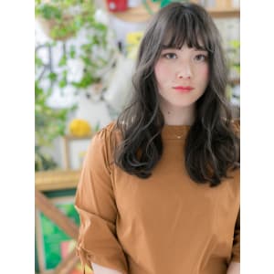 黒髪×くせ毛風ふんわりモテロング　ふんわりロング