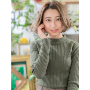 センターパート＊ナチュラルワンカール大人ボブ　ふんわりボブ