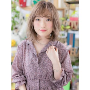 くせ毛風カールで抜け感…ゆるカールボブ　シフォンウェーブ
