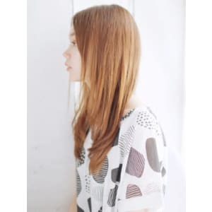 ナチュラル内巻きストレートスタイル