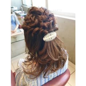 カジュアルハーフアップ - EMU international 春日部本店【エムインターナショナル】掲載中