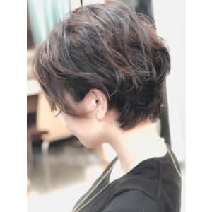 パーマでハンサムショート
