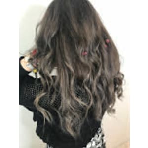 シルバーグレージュ