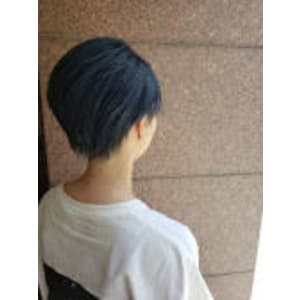 個性派ナチュラルネイビーカラー - e.m.a × Ar be.anca【イーエムエーアールビアンカ】掲載中
