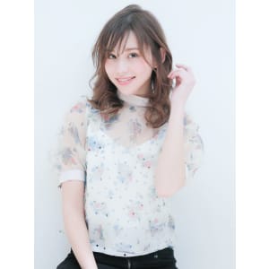 綺麗に伸ばす大人ミディアム