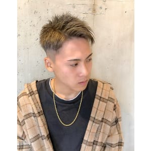 ツーブロック×グレージュ