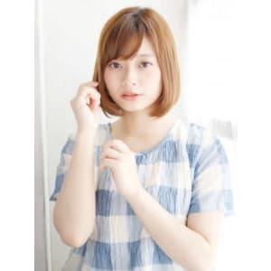 ハイトーンボブのワンカールスタイル