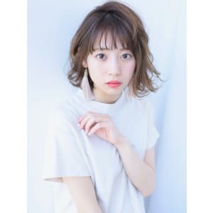 大人ミデイアムボブ　無造作カール