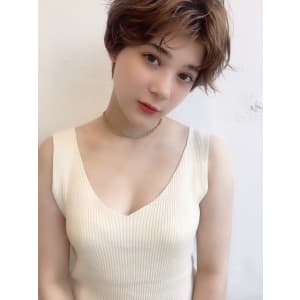 小顔レイヤーウルフショート　２６
