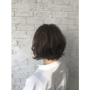 大人ボブ_前下がりショート_インナーカラー【池袋】