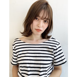 外ハネカジュアルボブ