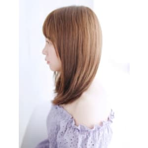 ツヤ感ナチュラルストレートスタイル