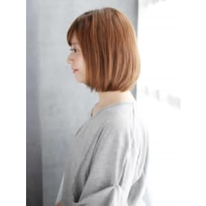 ハイトーンボブのワンカールスタイル
