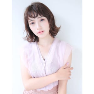 大人かわいい黒髪ボブ