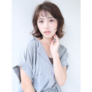 無造作デジタルパーマ柔らかアッシュベージュミディ