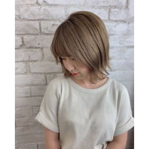 大人かわいいアンニュイ切りっぱなしボブ池袋