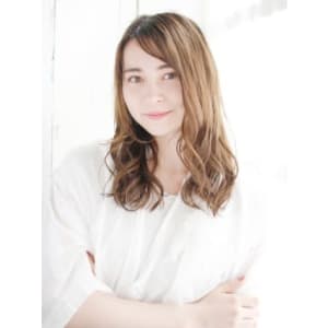 セミウエットのミックスカールスタイル