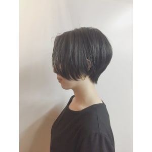 レザーで創るハンサムショート