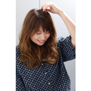 大人かわいいくせ毛風ベージュカラー【oggiotto 】