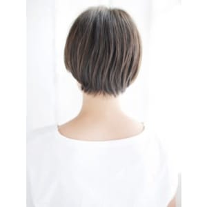 襟足スッキリかきあげショート