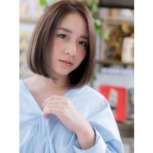 好感度大！大人かわいい黒髪前下がりボブディ　斜めバング