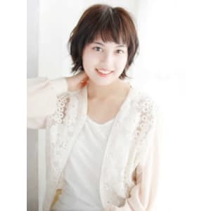 ふんわりシルエットの外ハネボブスタイル