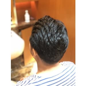 銀座30代ビジネスマンヘアスタイル
