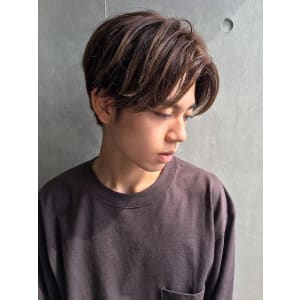 束感毛流れセンターパート