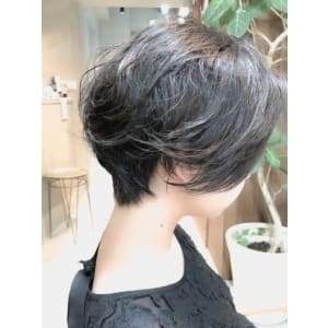 パーマでハンサムショート