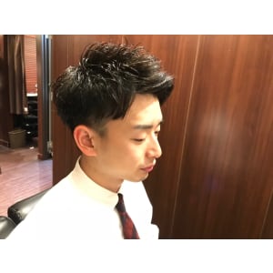 ジェットブラック＜理容室＞＜銀座＞＜メンズ＞＜ショート＞