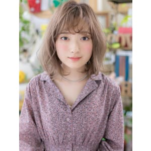 くせ毛風カールで抜け感…ゆるカールボブ　簡単スタイリング