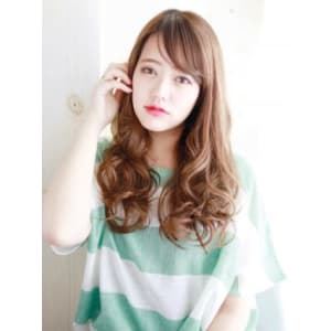 大人可愛いボリュームミックスカール
